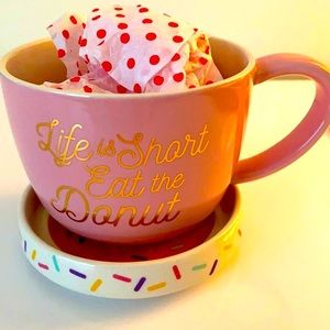 “Our name is mud”mug set with donut plate. 🍩☕️😊 NEW